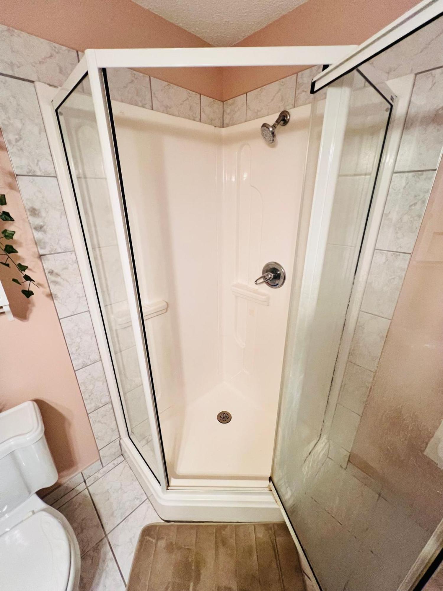 A Classic Homely Basement Suite! Chestermere Eksteriør billede